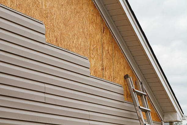 24/7 Emergency Storm Damage Siding Repair experts in Smoketown, PA